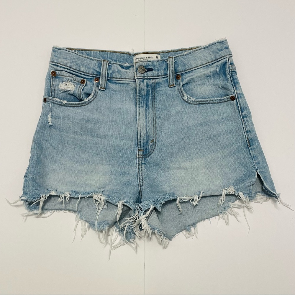 Abercrombie & Fitch Light Blue Distressed Denim Women’s High Rise Shorts Size 2